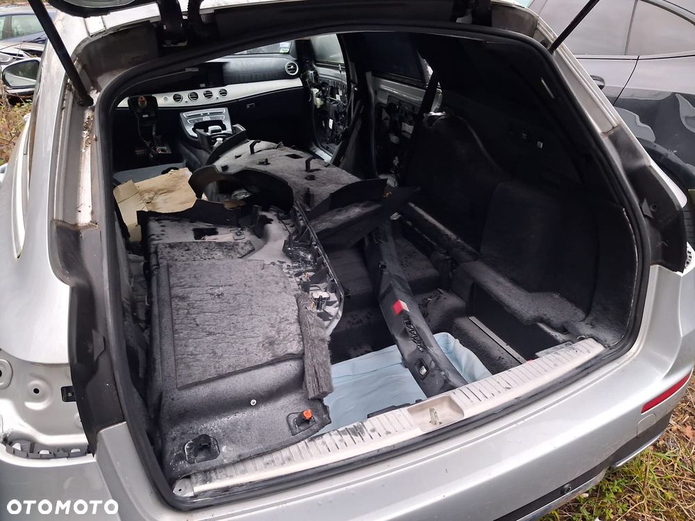 Mercedes-Benz Klasa E 220 d Business Edition 9G-TRONIC - 20