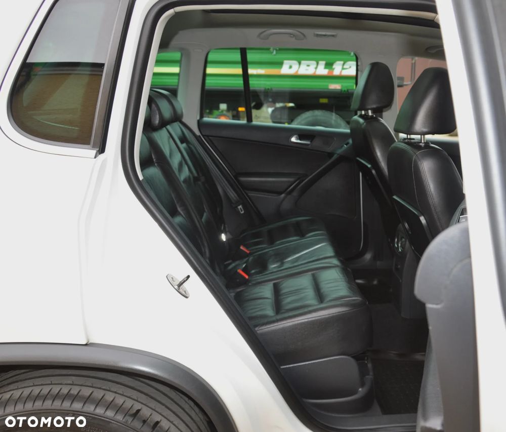 Volkswagen Tiguan - 36