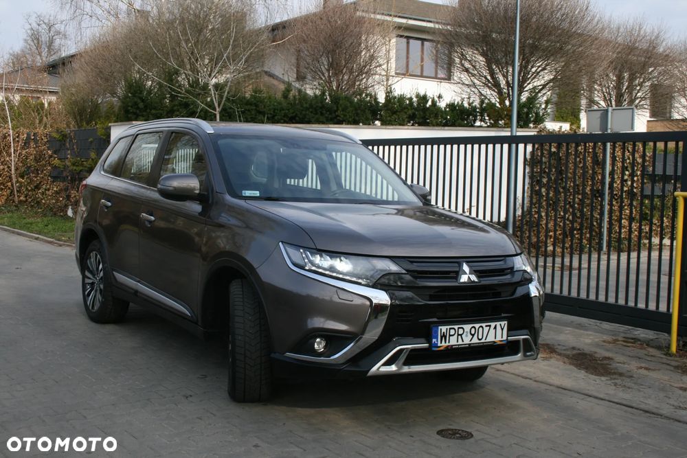 Mitsubishi Outlander - 35