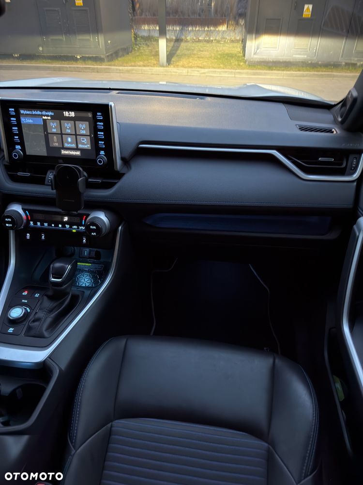 Toyota RAV4 2.5 Hybrid Black Edition by JBL 4x4 - 19