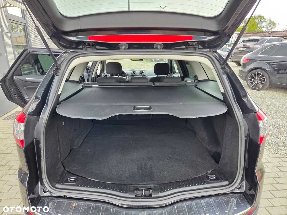 Ford Mondeo 2.0 TDCi Titanium X - 16