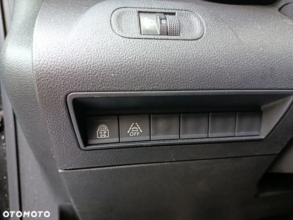 Toyota Proace City Verso 1.5 D-4D L2 Team Deutschland 7-Sitzer - 11