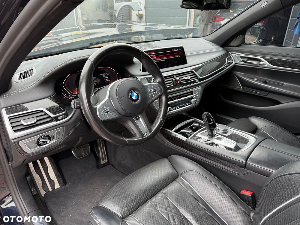 BMW Seria 7 740Li sport - 17