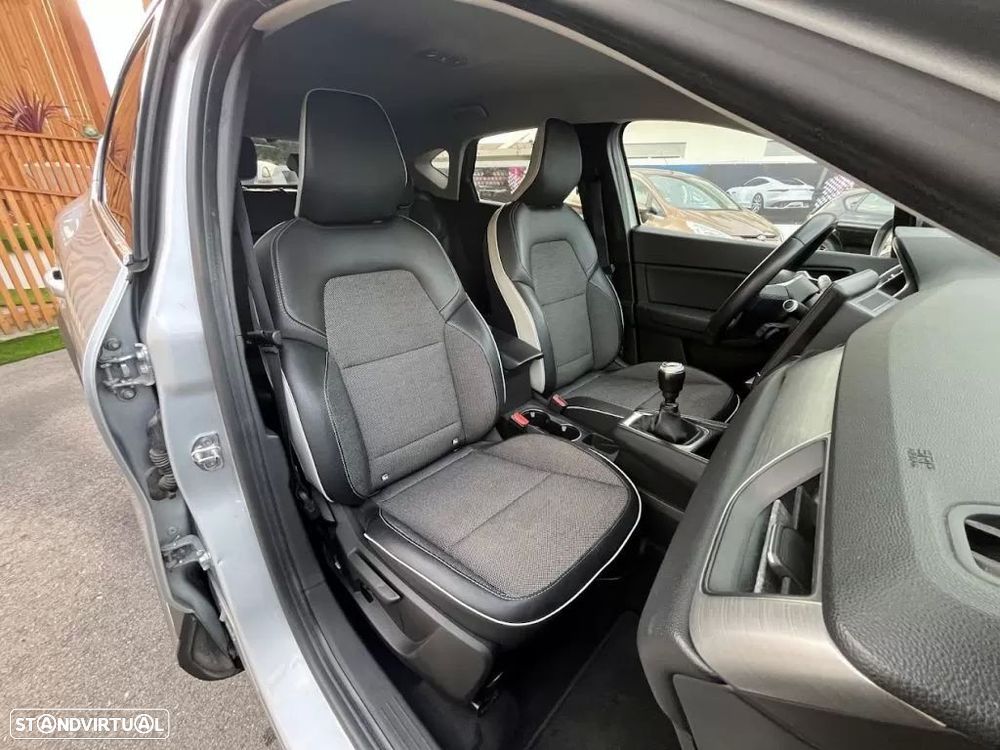 Renault Captur 1.0 TCe Exclusive - 30