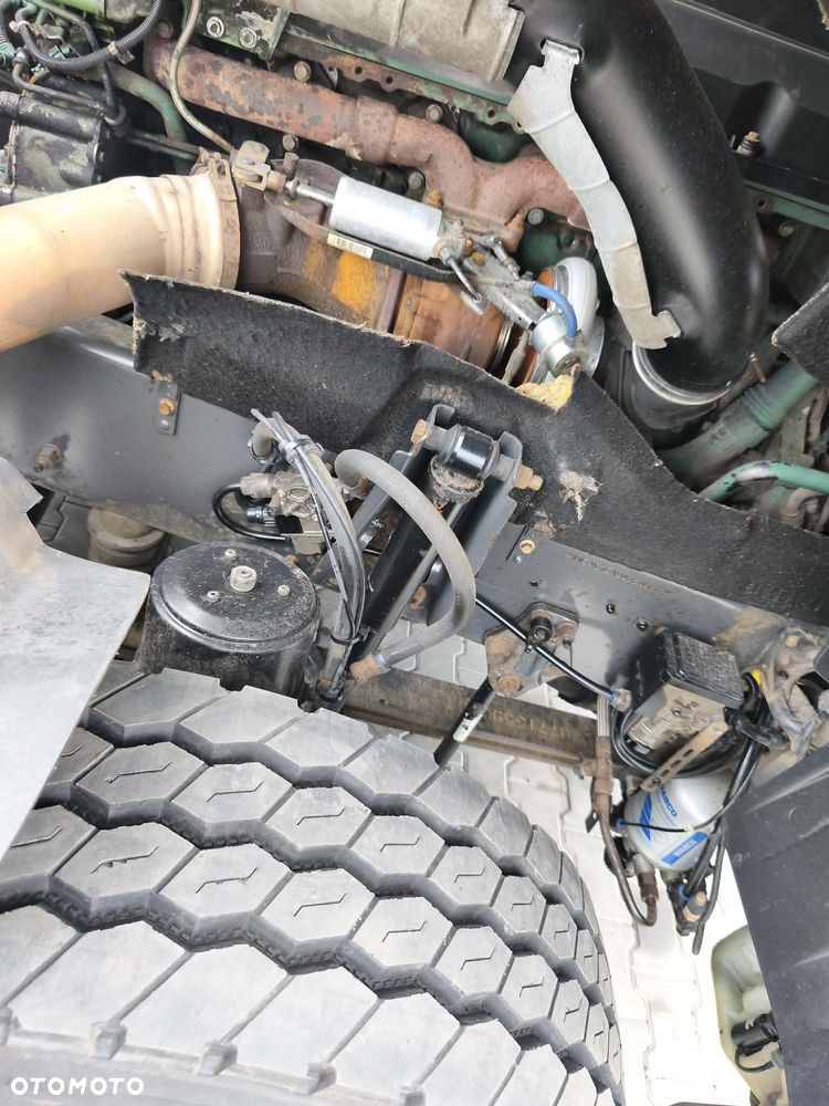 Volvo FH12 420 Standard Automat 2013 rok nowe opony - 34