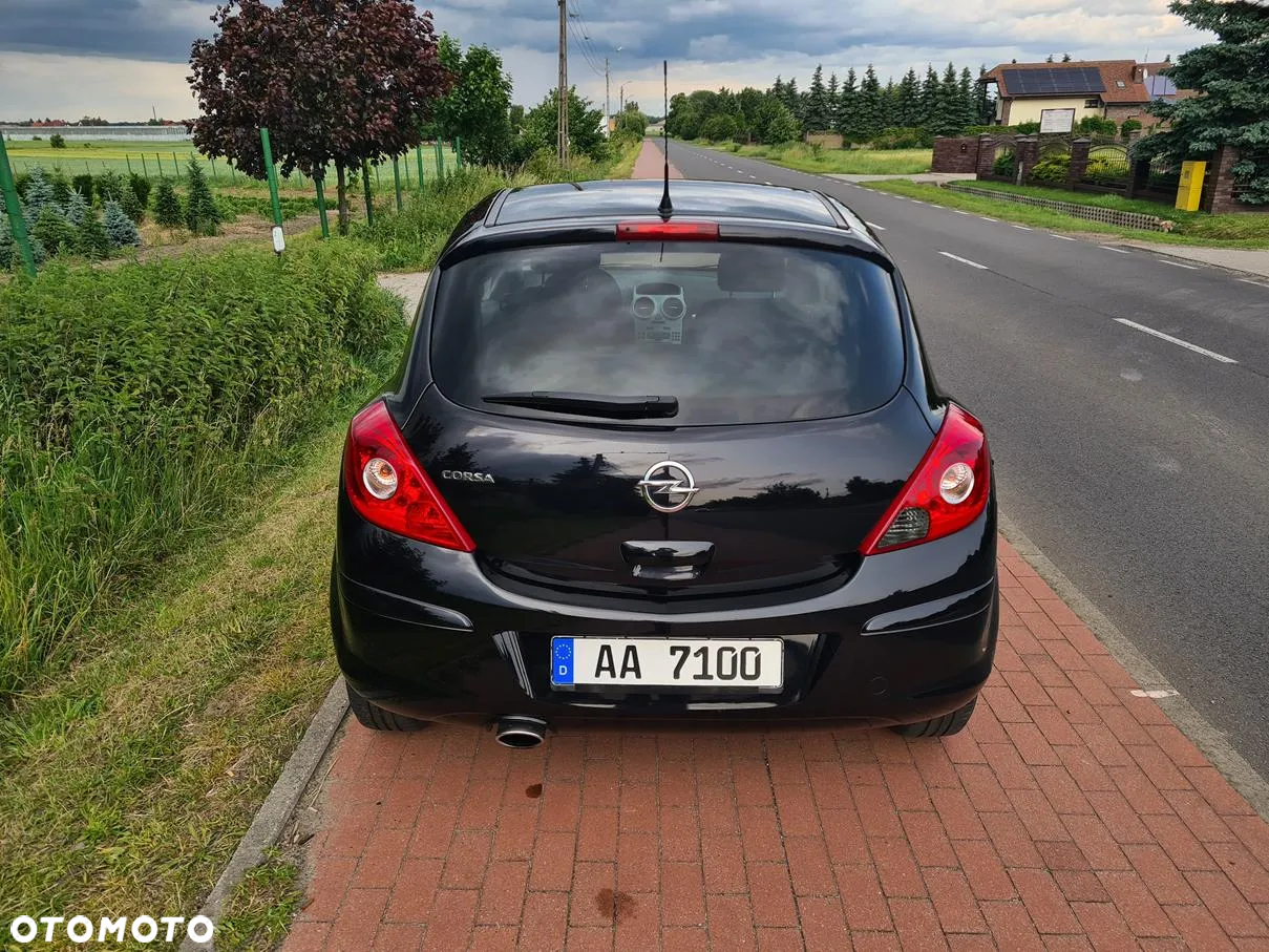 Opel Corsa 1.4 16V Cosmo - 10