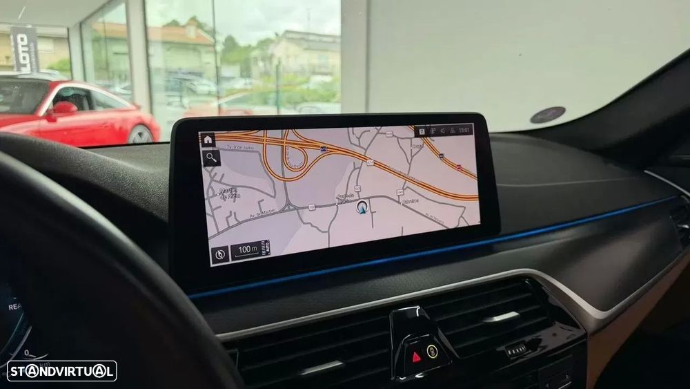 BMW 530 e Pack Desportivo M - 29