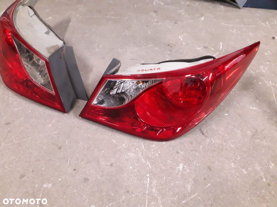 Hyundai Sonata lampy tył prawa lewa - 3