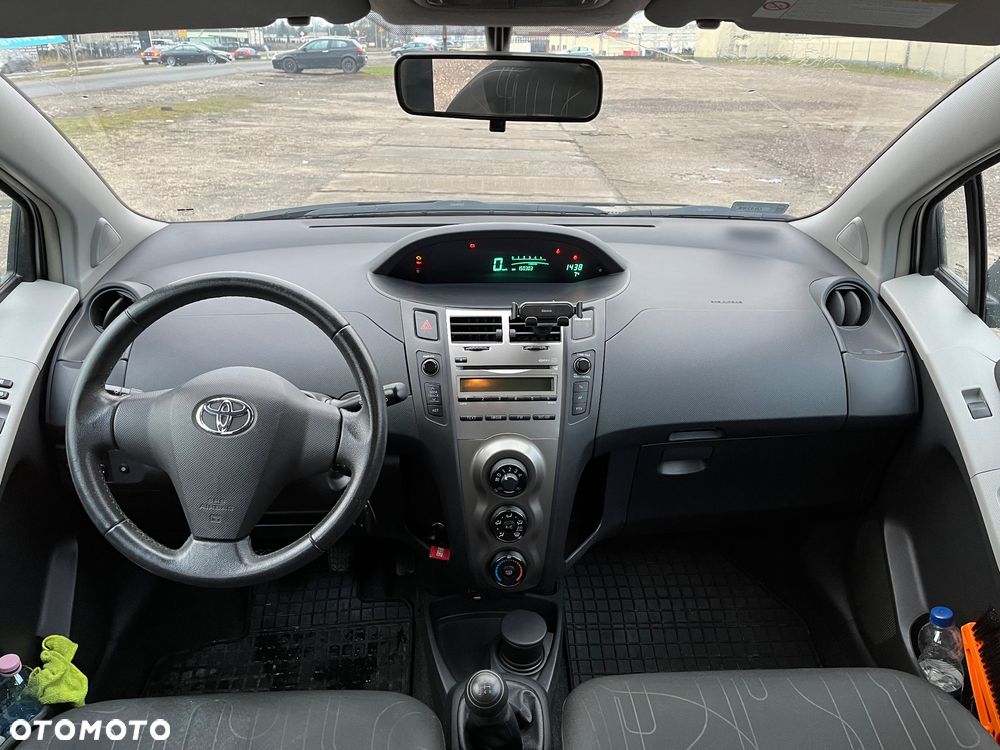 Toyota Yaris 1.0 Terra A/C - 6