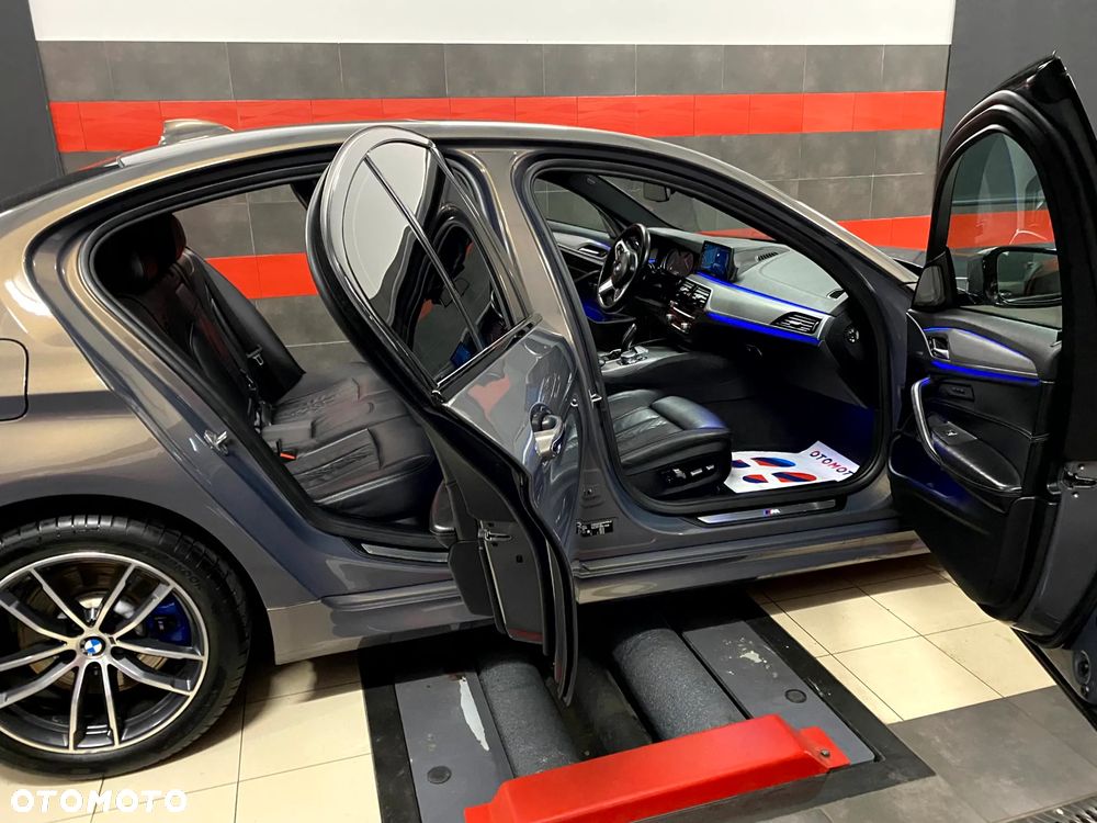 BMW Seria 5 540d xDrive M Sport sport - 17