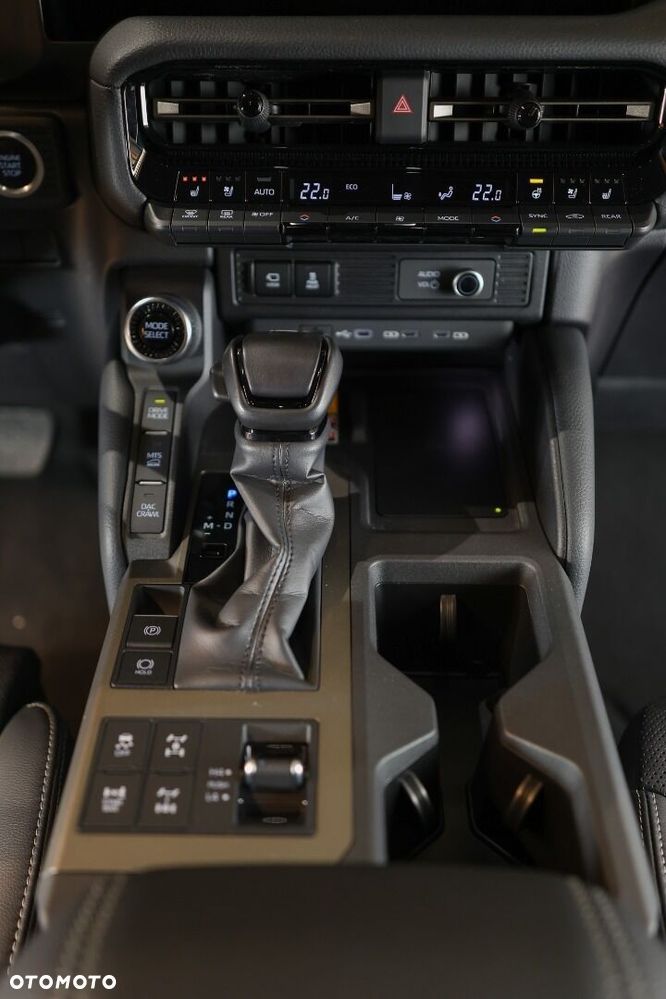 Toyota Land Cruiser - 16