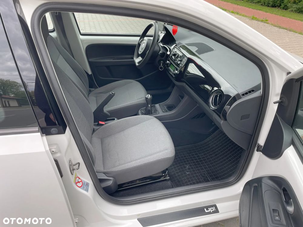 Volkswagen up! - 24