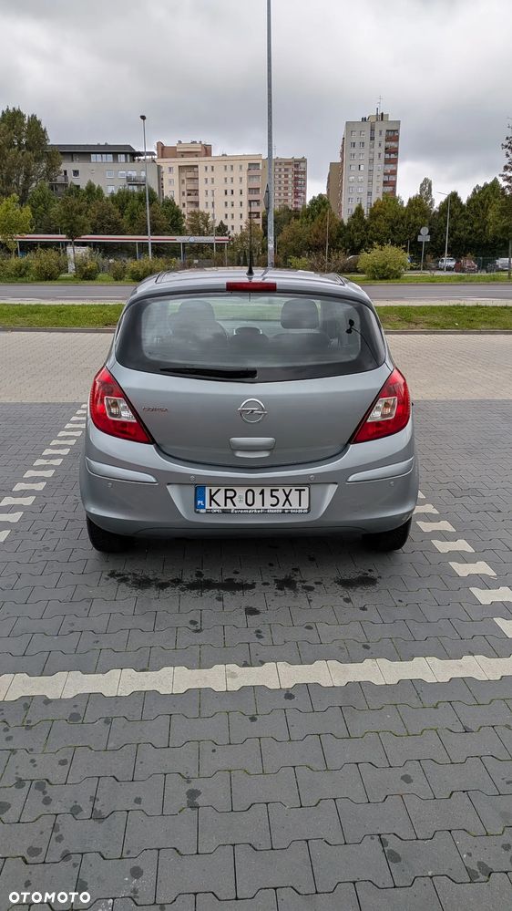 Opel Corsa 1.4 16V Cosmo - 4