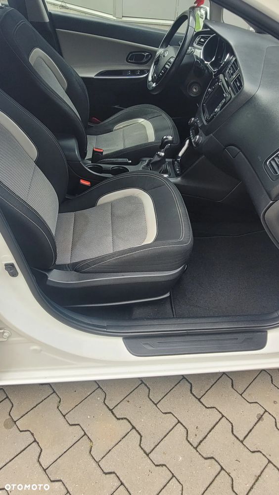 Kia Ceed - 21