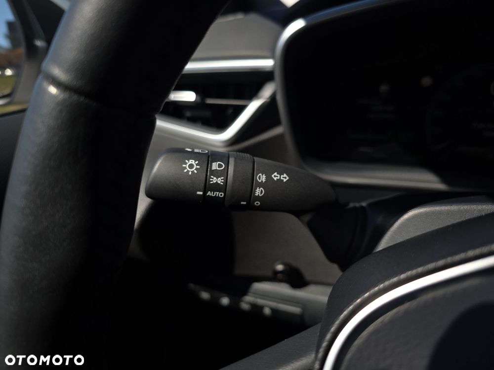 Toyota Corolla 1.8 Hybrid Comfort - 30