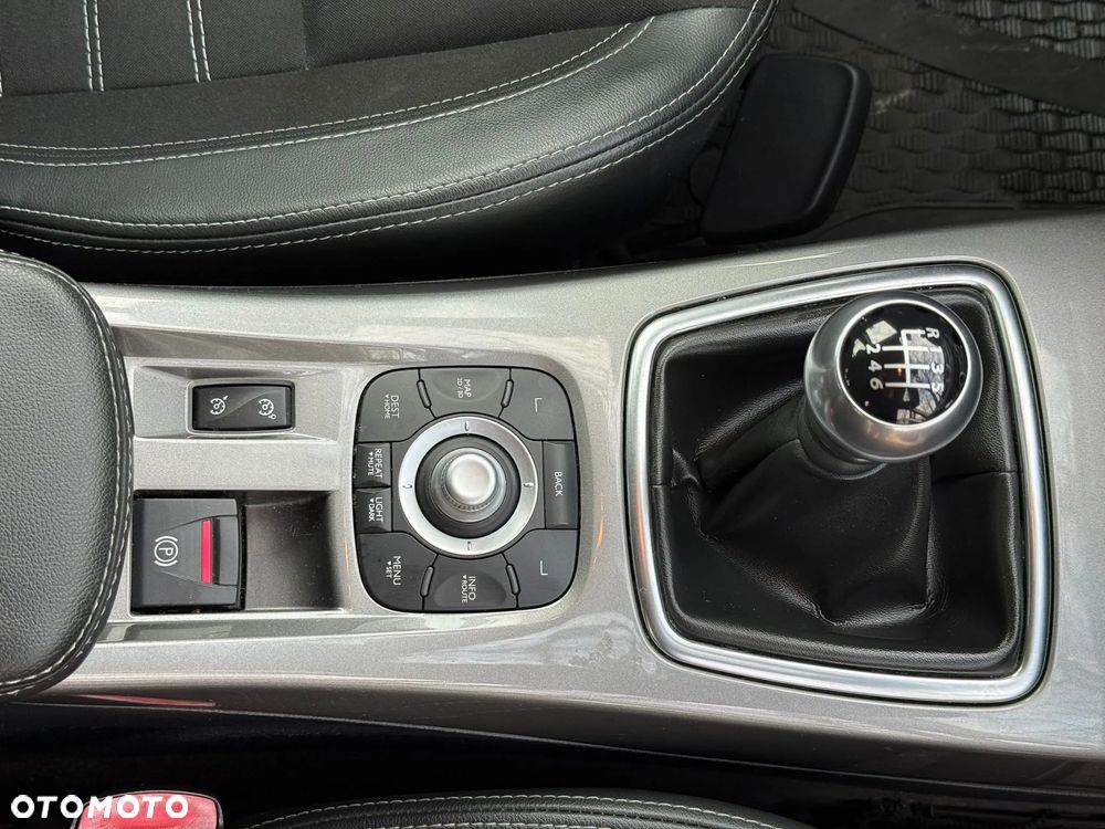 Renault Laguna 2.0 dCi NervaSport ESM - 24