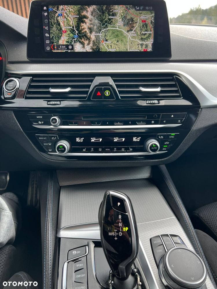 BMW Seria 5 530d xDrive - 8