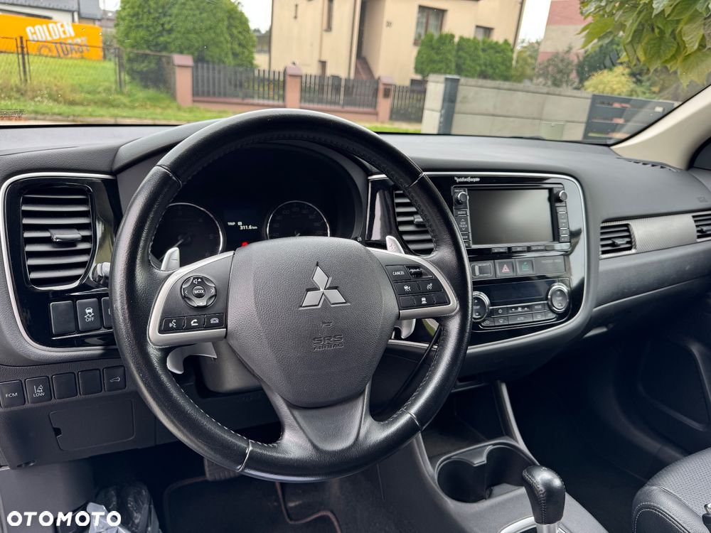 Mitsubishi Outlander - 5