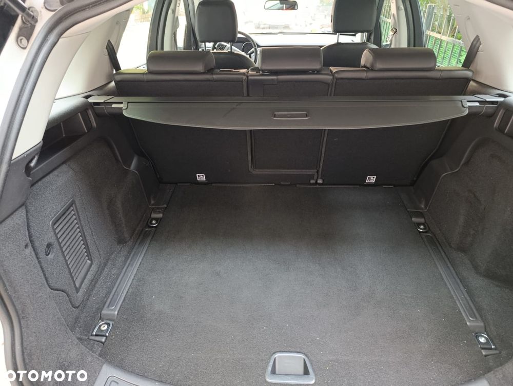 Land Rover Discovery Sport 2.0 TD4 Pure - 33