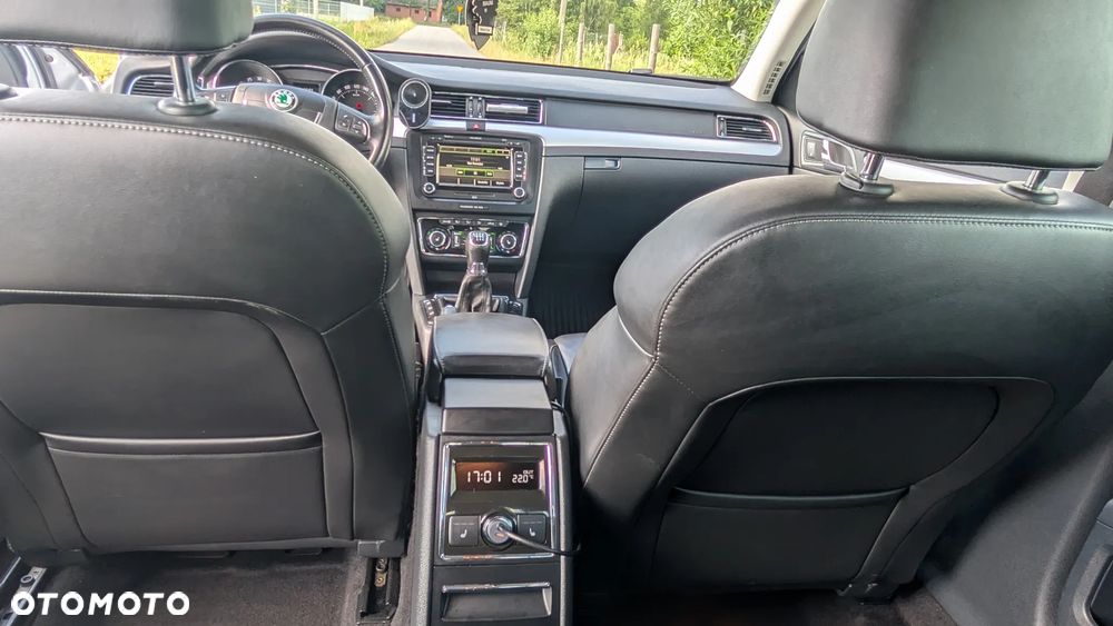 Skoda Superb 2.0 TDI Elegance Outdoor - 11