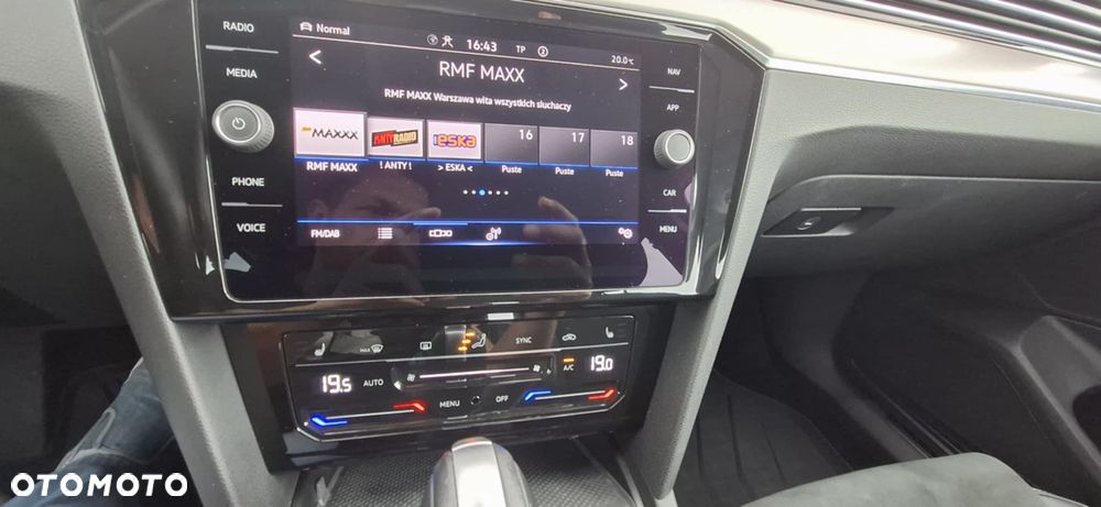 Volkswagen Passat - 14