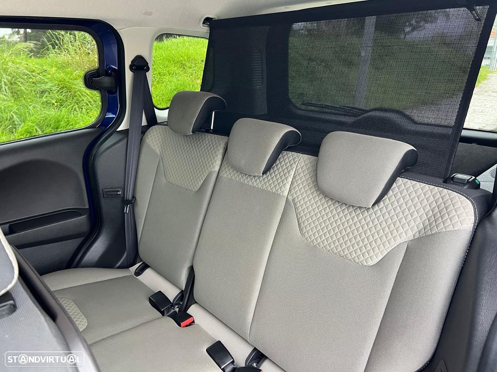 Ford Tourneo Courier - 18