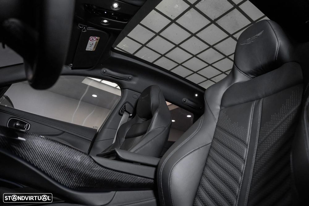 Aston Martin DBX 707 - 30