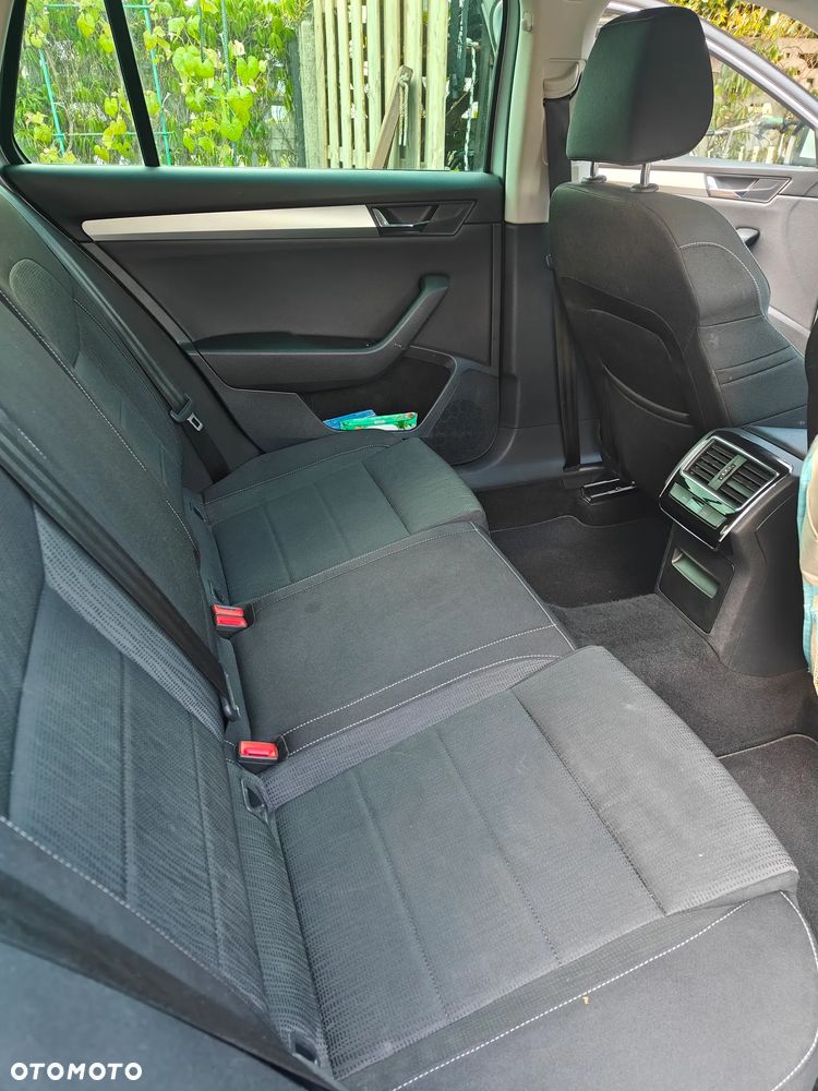 Skoda Superb 2.0 TDI Ambition - 12