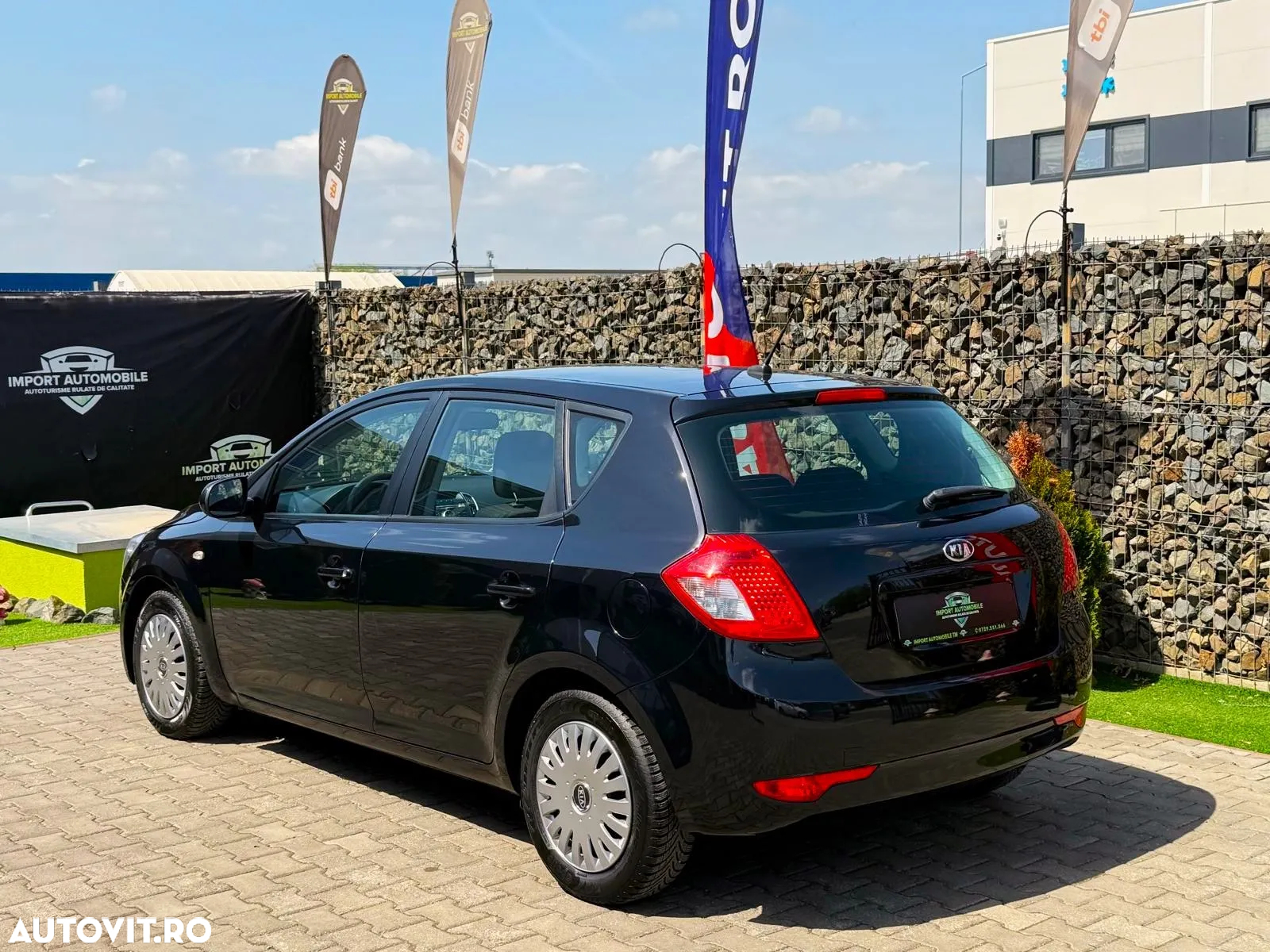Kia Ceed - 13