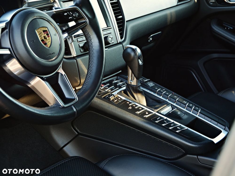 Porsche Macan - 12