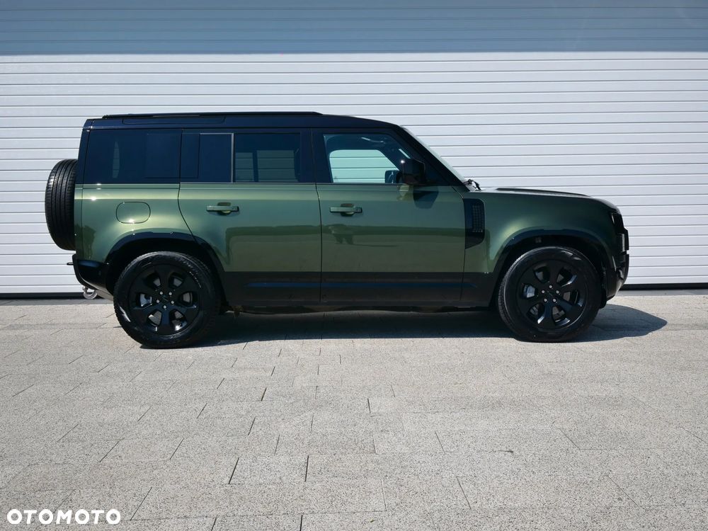 Land Rover Defender - 8