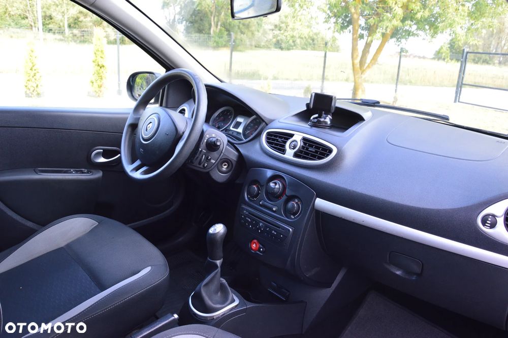 Renault Clio - 20