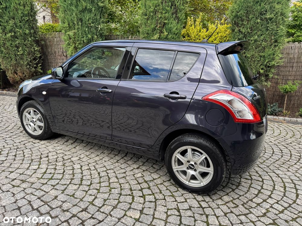 Suzuki Swift - 4