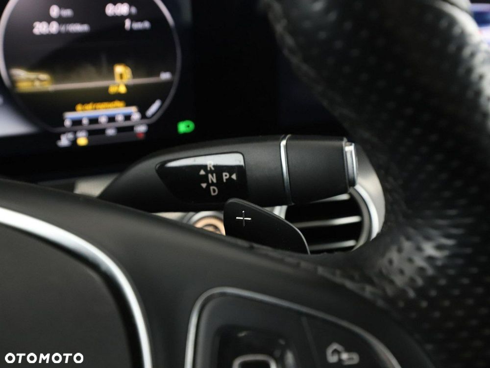 Mercedes-Benz Klasa E 250 9G-TRONIC Avantgarde - 32