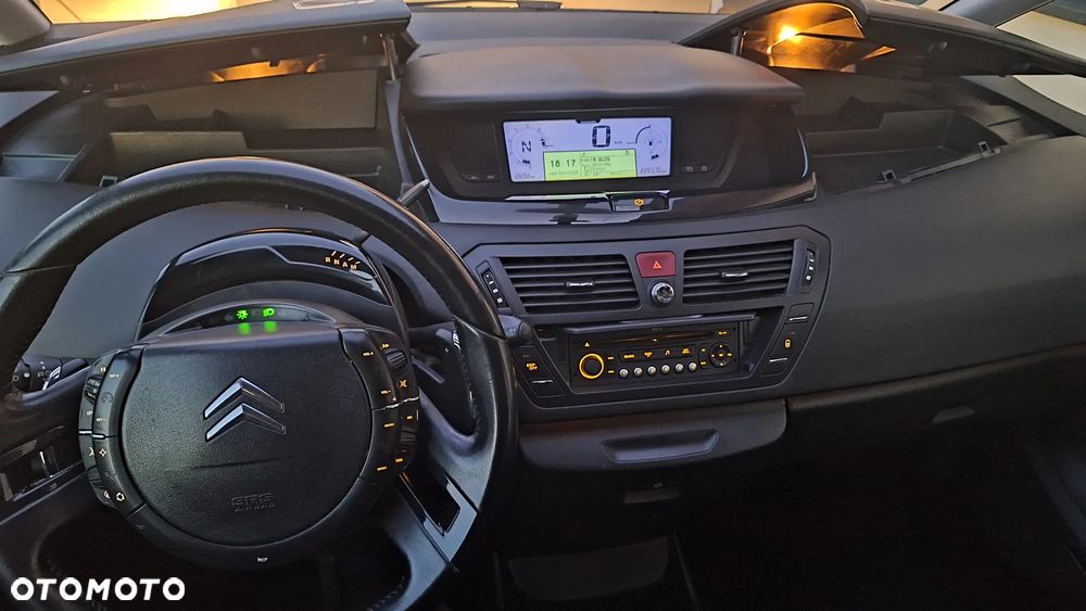 Citroën C4 Grand Picasso 2.0 16V EGS6 Exclusive - 19