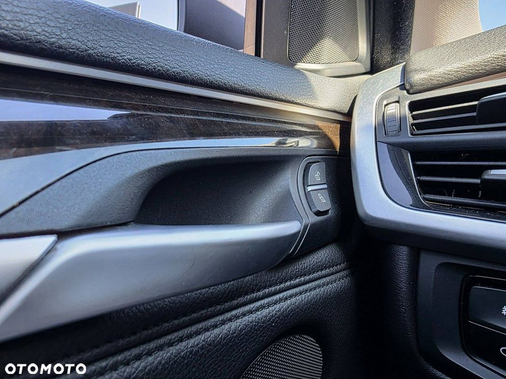 BMW X5 xDrive35i Edition Exclusive - 12