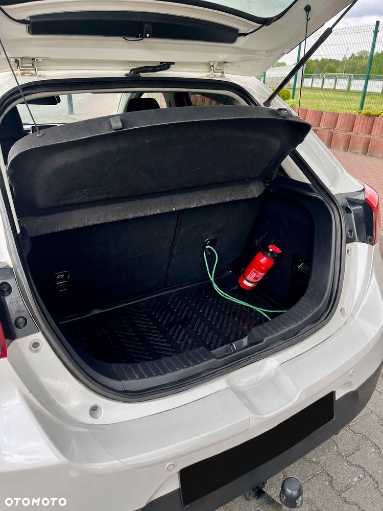 Mazda 2 - 5