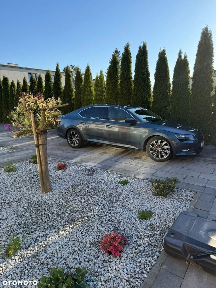 Skoda Superb 2.0 TDI 4x4 L&K DSG - 12