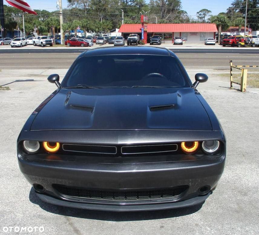 Dodge Challenger Automatik SXT Plus - 2
