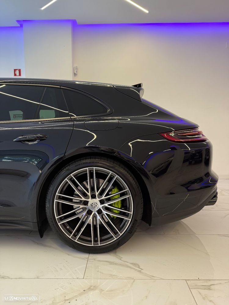 Porsche Panamera Sport Turismo 4 E-Hybrid - 5