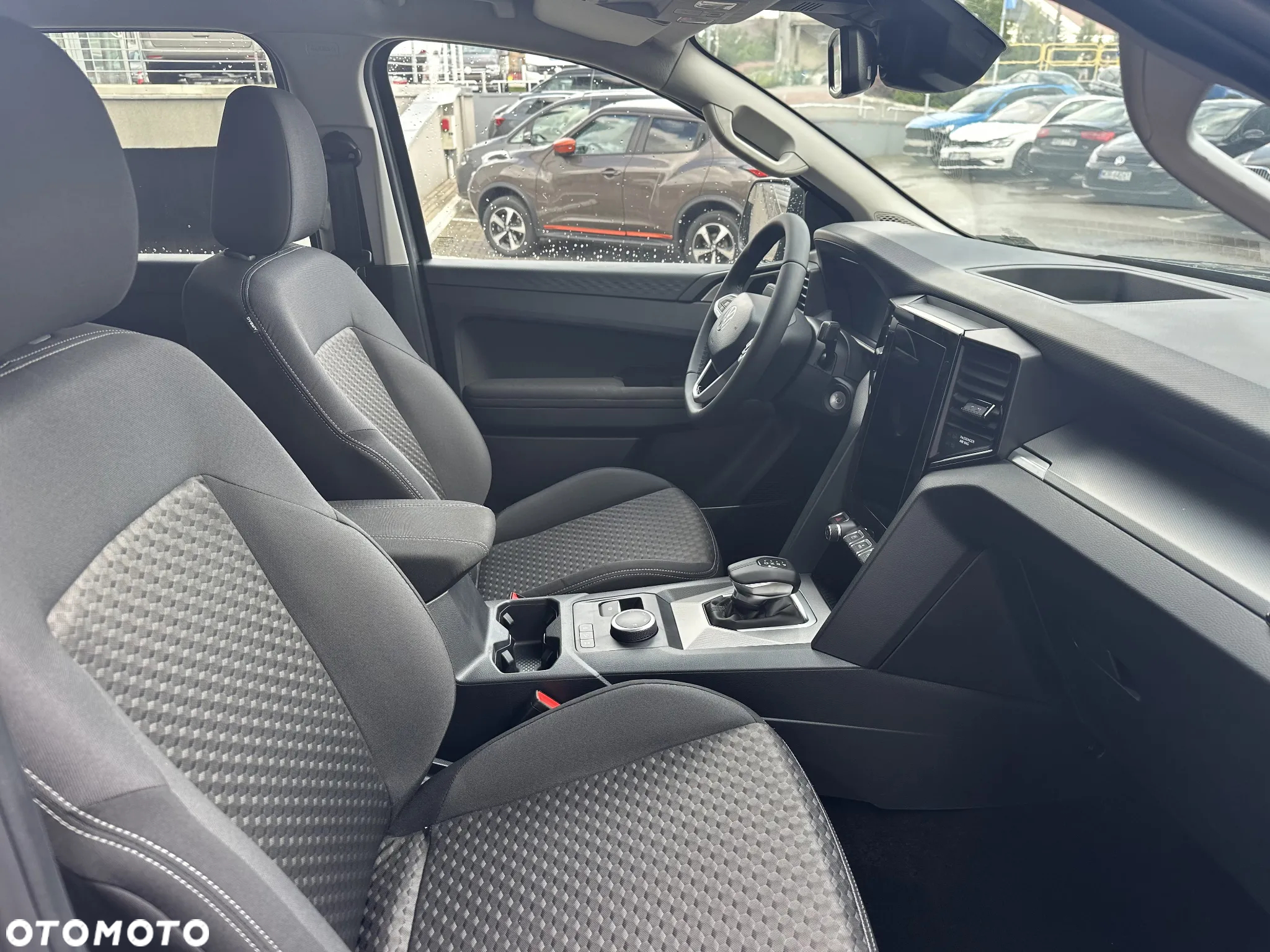 Volkswagen Amarok 2.0 TDI 4Mot Life - 10