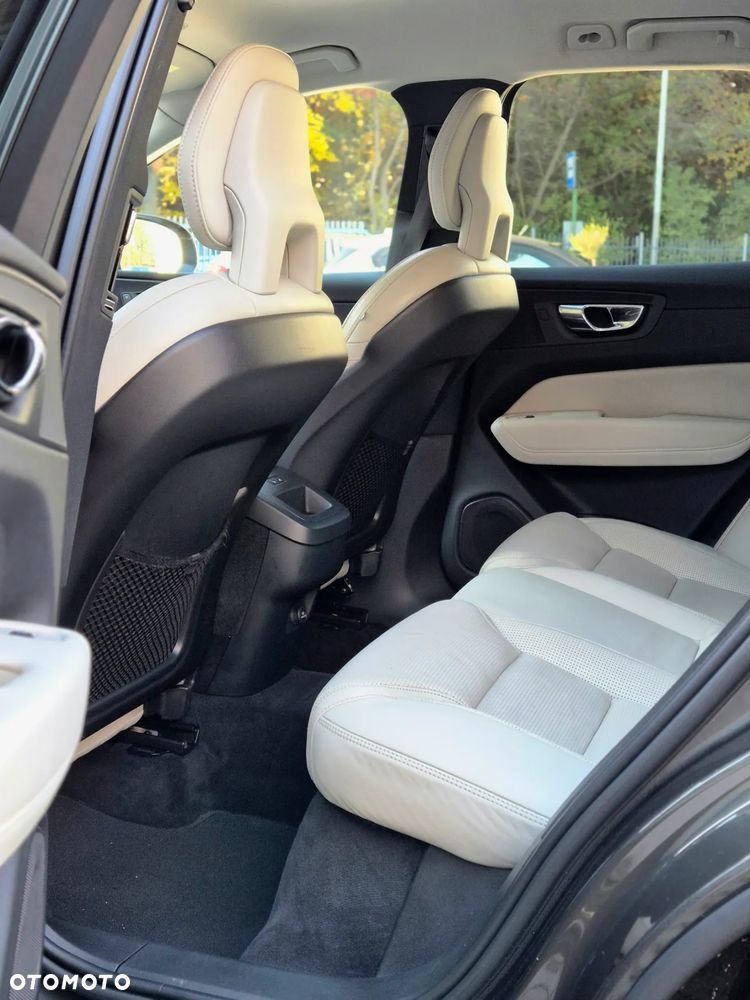 Volvo XC 60 D5 AWD Inscription - 13