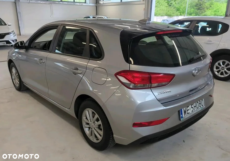 Hyundai i30 1.5 DPI Classic + - 19