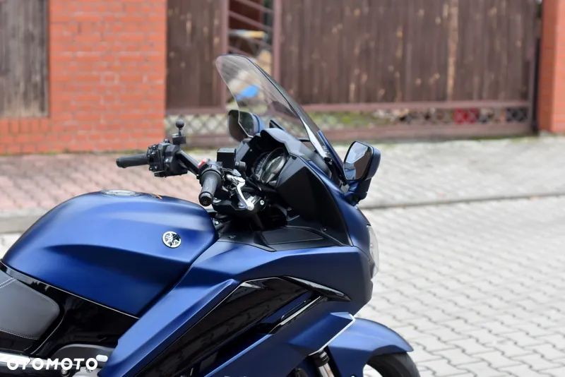 Yamaha FJR - 9