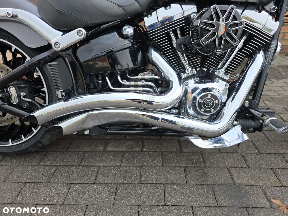 Harley-Davidson FXSB Breakout - 16