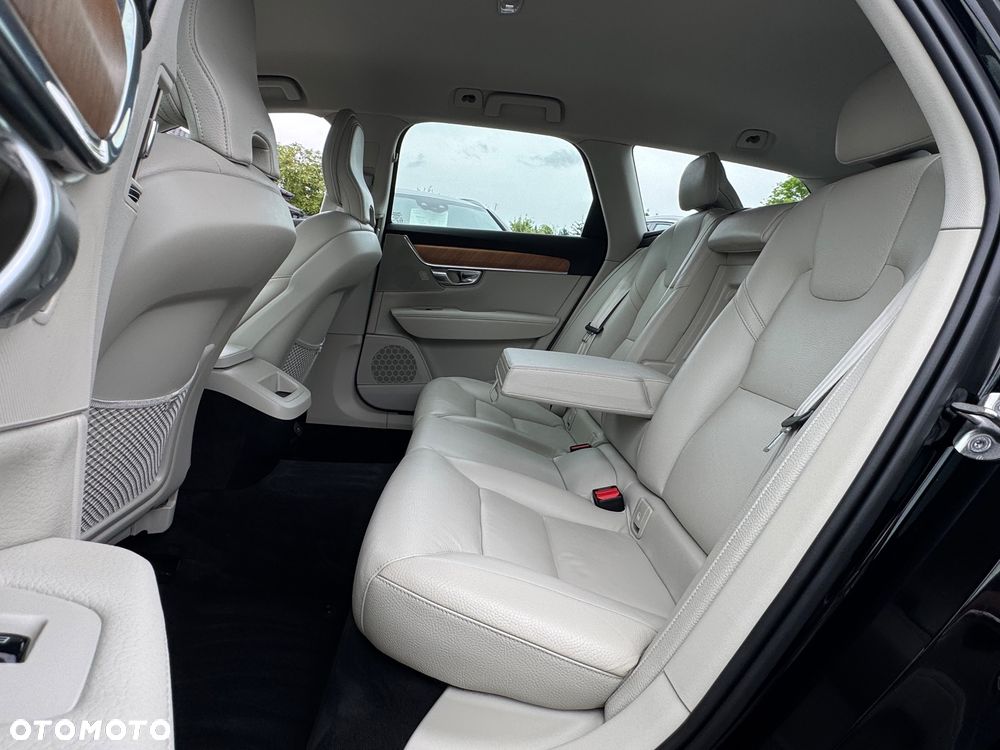 Volvo V90 B4 D Geartronic Momentum Pro - 23