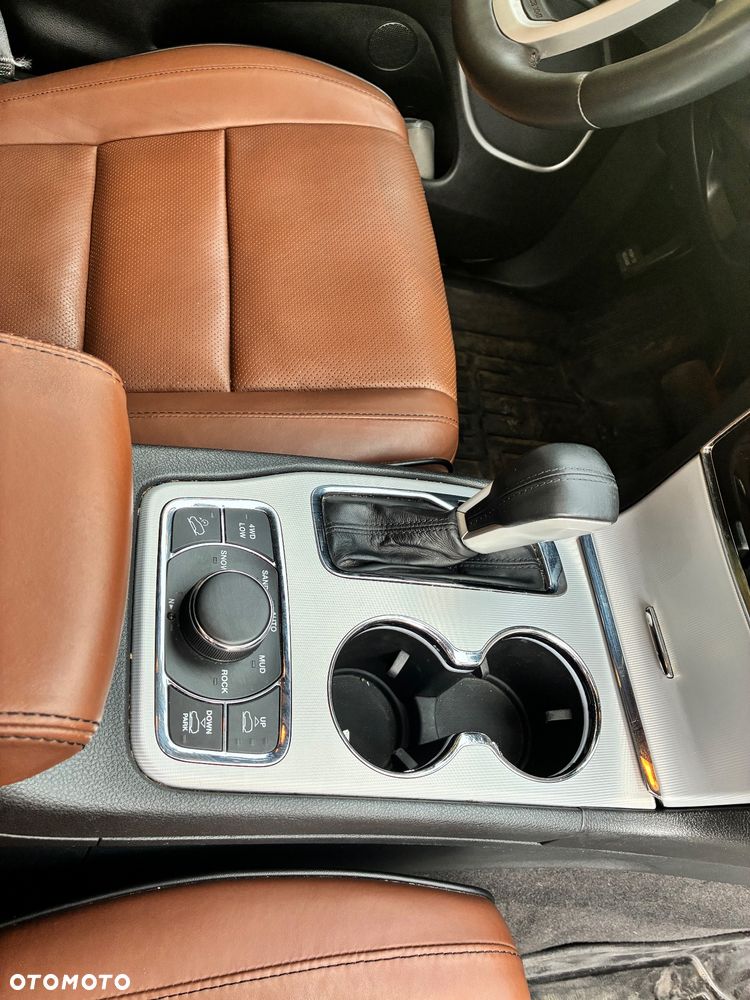 Jeep Grand Cherokee 5.7 V8 HEMI Overland Summit - 20