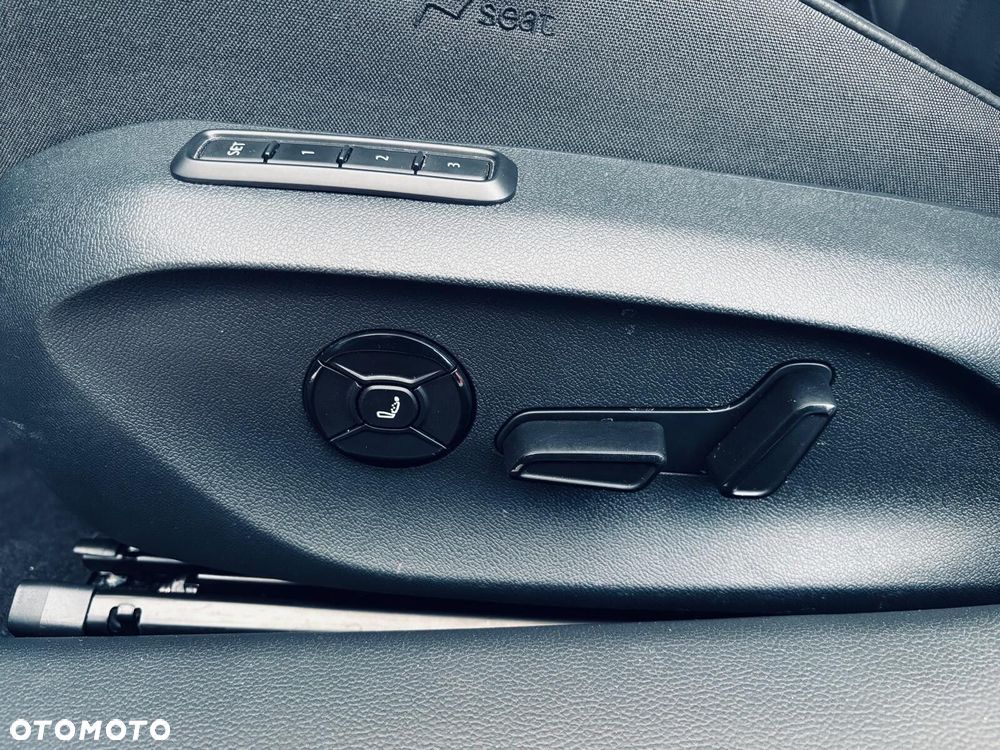 Skoda Superb 2.0 TDI SCR 4x4 Selection DSG - 14