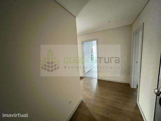 Apartamento T4 Cobertura | Boavista | Suites | c/ Terraço Panorâmico - Grande imagem: 4/25