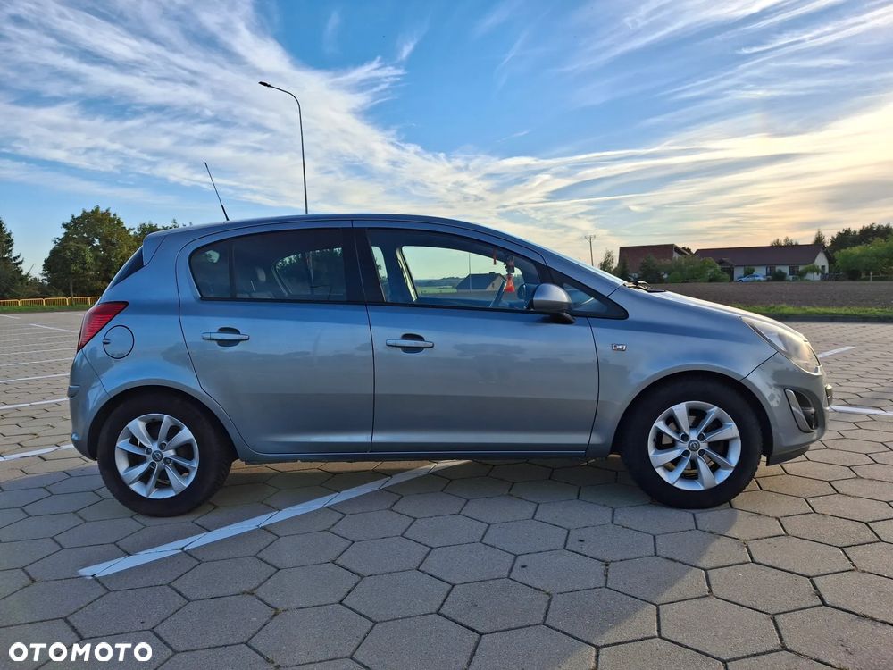Opel Corsa 1.2 16V Enjoy - 3